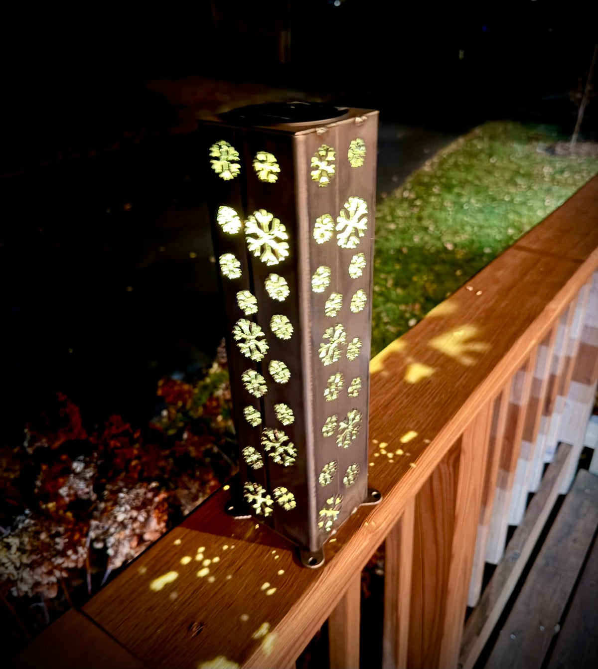 Snowflake Steel Solar Luminary Pillar | Multiple Sizes