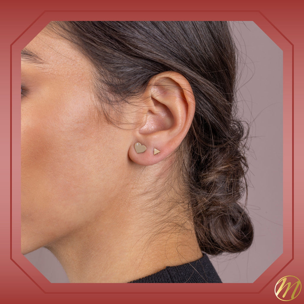 14k Yellow Gold Shiny Flat Heart Stud Earrings with Simulated Diamond, Covered Screwback Closure for Girls and Women