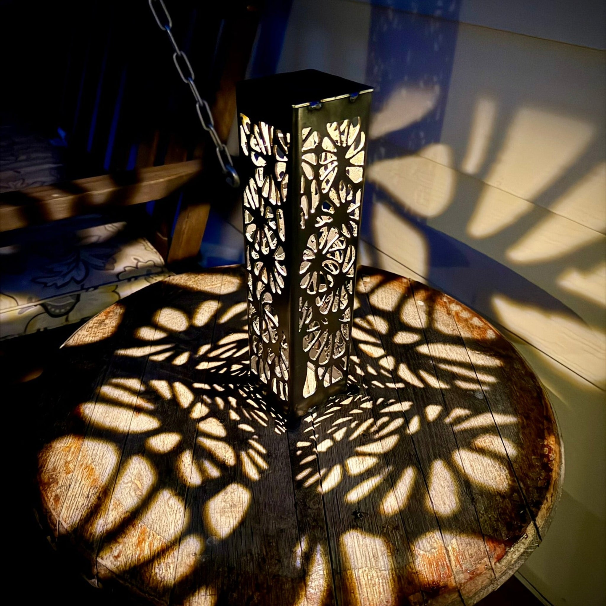Floral Burst Steel Solar Luminary Pillar